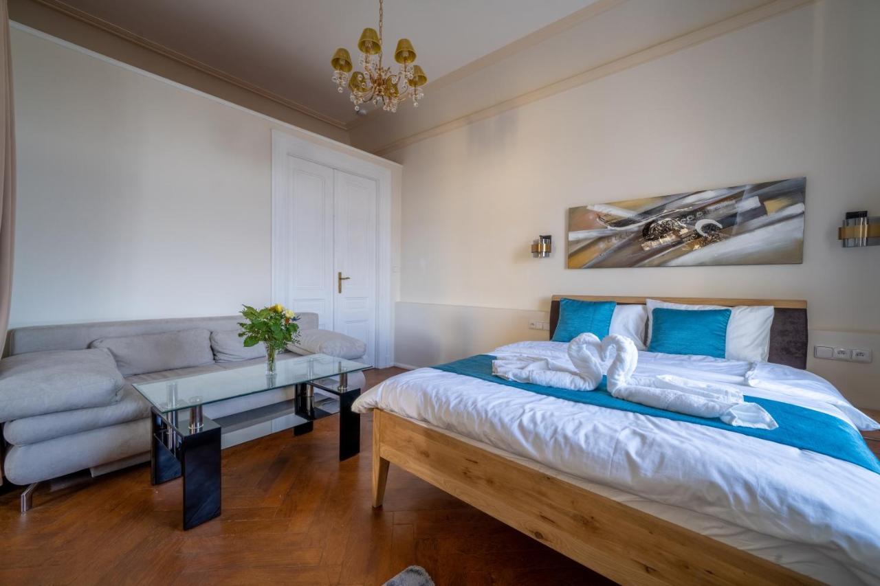 Exclusive Apartment With A View Of Prague Castle And Vltava River Exteriér fotografie